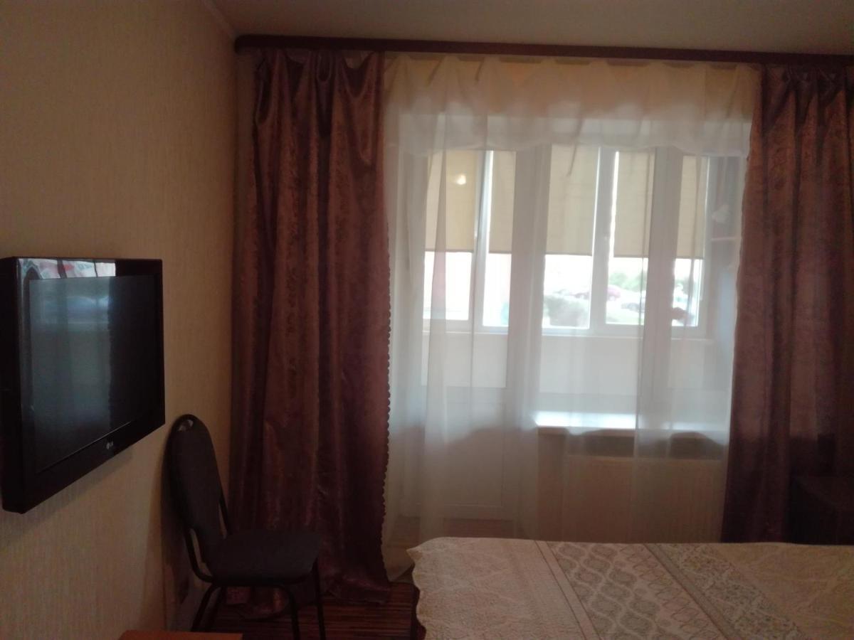 Apartamenty Riadom S Centrom Goroda Veliki Novgorod Buitenkant foto