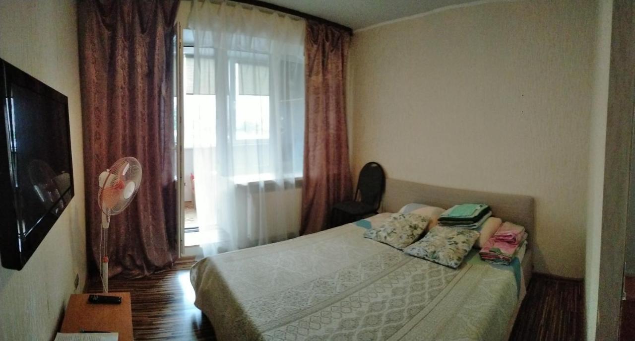 Apartamenty Riadom S Centrom Goroda Veliki Novgorod Buitenkant foto