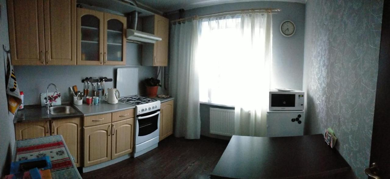 Apartamenty Riadom S Centrom Goroda Veliki Novgorod Buitenkant foto